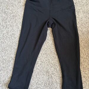 Lululemon Black Capri Leggings 6